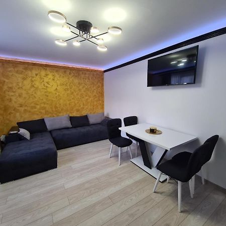Diamonds House 2 Apartment Lupeni  ภายนอก รูปภาพ