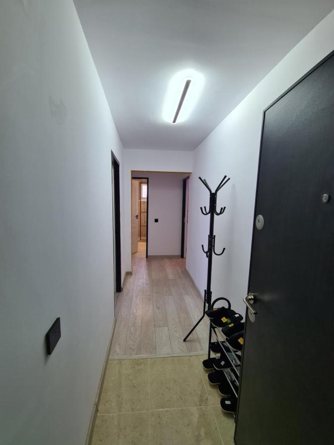 Diamonds House 2 Apartment Lupeni  ภายนอก รูปภาพ