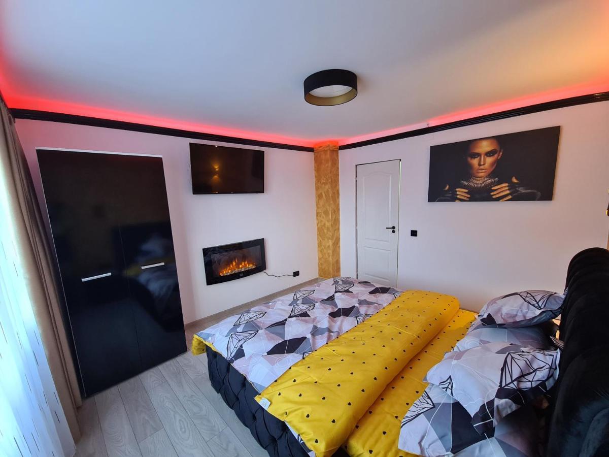 Diamonds House 2 Apartment Lupeni  ภายนอก รูปภาพ